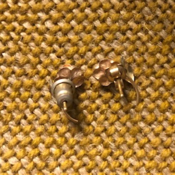 Rose studs - Picture 3 of 4